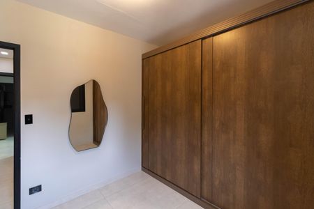 Casa à venda com 185m², 2 quartos e 2 vagas Casa à venda com 185m², 2 quartos e 2 vagasCloset Quarto 1