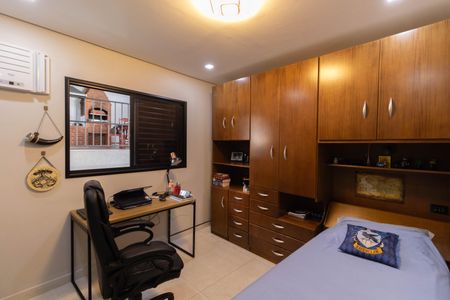 Casa à venda com 185m², 2 quartos e 2 vagas Casa à venda com 185m², 2 quartos e 2 vagasQuarto 2