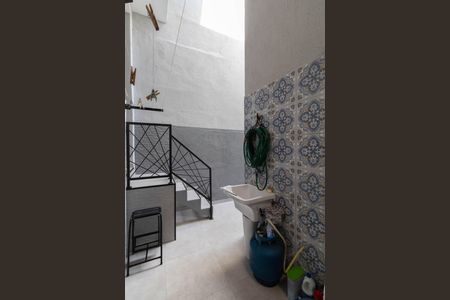 Casa à venda com 185m², 2 quartos e 2 vagas Casa à venda com 185m², 2 quartos e 2 vagasÁrea de Serviço