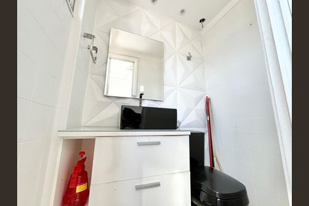 Apartamento à venda com 85m², 3 quartos e 1 vaga Apartamento à venda com 85m², 3 quartos e 1 vagaBanheiro de serviço