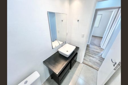 Apartamento à venda com 85m², 3 quartos e 1 vaga Apartamento à venda com 85m², 3 quartos e 1 vagaBanheiro