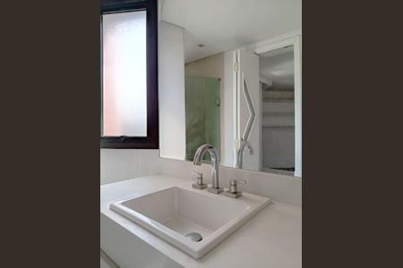 Apartamento para alugar com 57m², 1 quarto e 2 vagasBanheiro da Suíte