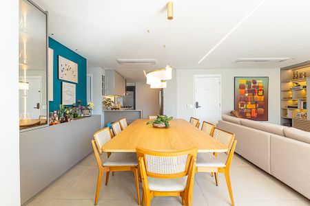 Apartamento à venda com 150m², 3 quartos e 2 vagas Apartamento à venda com 150m², 3 quartos e 2 vagasSala