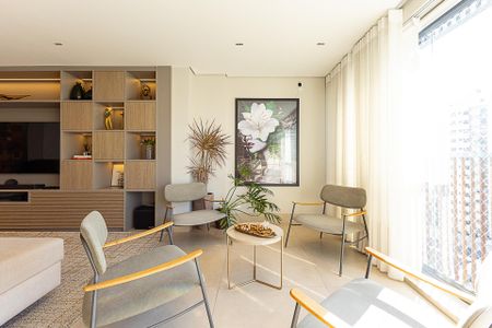Apartamento à venda com 150m², 3 quartos e 2 vagas Apartamento à venda com 150m², 3 quartos e 2 vagasSala