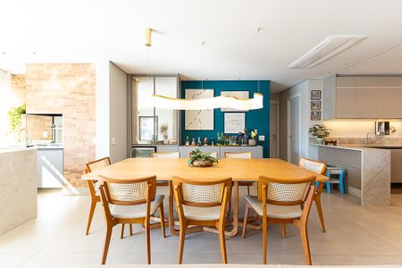 Apartamento à venda com 150m², 3 quartos e 2 vagas Apartamento à venda com 150m², 3 quartos e 2 vagasSala