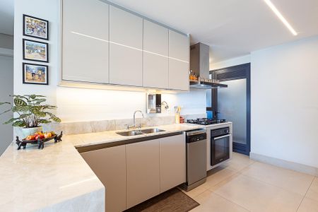 Apartamento à venda com 150m², 3 quartos e 2 vagas Apartamento à venda com 150m², 3 quartos e 2 vagasCozinha