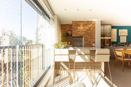 Apartamento à venda com 150m², 3 quartos e 2 vagas Apartamento à venda com 150m², 3 quartos e 2 vagasSala