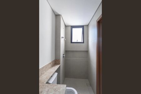 Apartamento à venda com 158m², 4 quartos e 4 vagas Apartamento à venda com 158m², 4 quartos e 4 vagasBanheiro Social