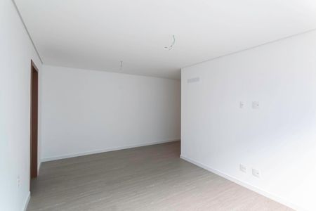Apartamento à venda com 158m², 4 quartos e 4 vagas Apartamento à venda com 158m², 4 quartos e 4 vagasSuíte 2