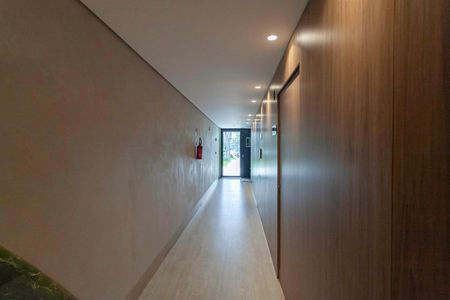 Apartamento à venda com 158m², 4 quartos e 4 vagas Apartamento à venda com 158m², 4 quartos e 4 vagasHall social