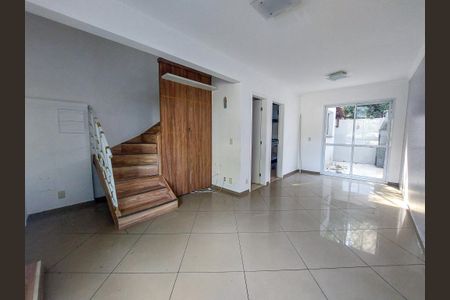 Casa de Condomínio à venda com 3 quartos, 128m² em Jardim São Luís, São Paulo