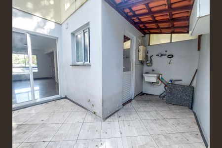 Área de Serviço de casa de condomínio à venda com 3 quartos, 128m² em Jardim São Luís, São Paulo
