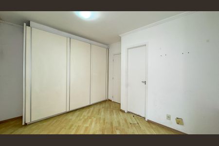 Casa de condomínio à venda com 128m², 3 quartos e 2 vagasQuarto Suíte