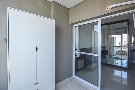 Apartamento para alugar com 63m², 1 quarto e 1 vagaSacada do Quarto