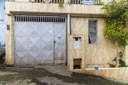 Casa para alugar com 80m², 3 quartos e 1 vagaFachada