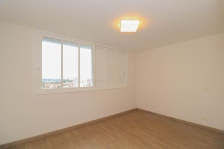 Casa à venda com 212m², 3 quartos e 2 vagasQuarto 2