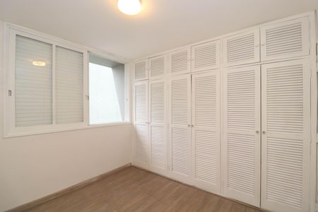 Casa à venda com 212m², 3 quartos e 2 vagasQuarto 1