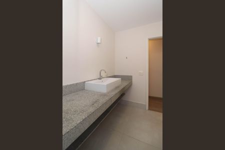 Casa à venda com 212m², 3 quartos e 2 vagasBanheiro da Suíte 