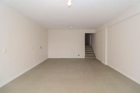 Casa à venda com 212m², 3 quartos e 2 vagasSala 2