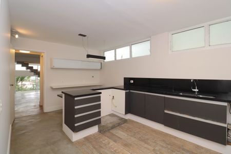 Casa à venda com 212m², 3 quartos e 2 vagasCozinha