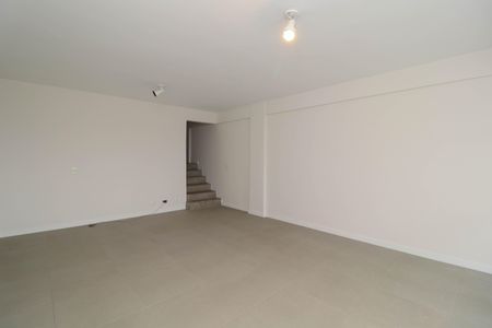 Casa à venda com 212m², 3 quartos e 2 vagasSala 2