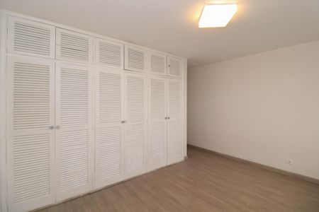 Casa à venda com 212m², 3 quartos e 2 vagasQuarto 2