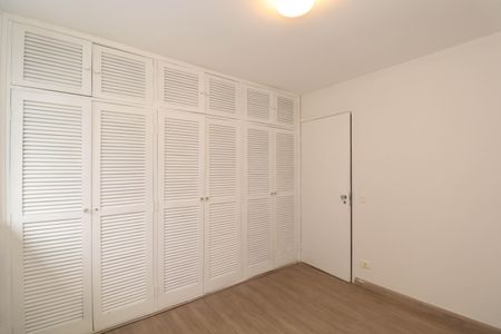 Casa à venda com 212m², 3 quartos e 2 vagasQuarto 1