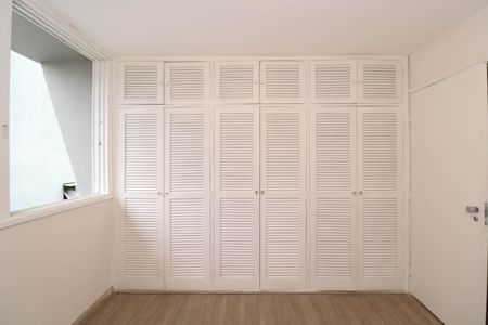 Casa à venda com 212m², 3 quartos e 2 vagasQuarto 1