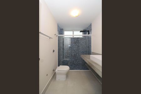 Casa à venda com 212m², 3 quartos e 2 vagasBanheiro da Suíte 