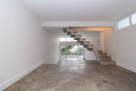 Casa à venda com 212m², 3 quartos e 2 vagasSala 1