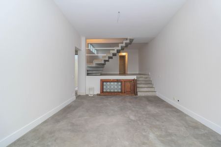 Casa à venda com 212m², 3 quartos e 2 vagasSala 1