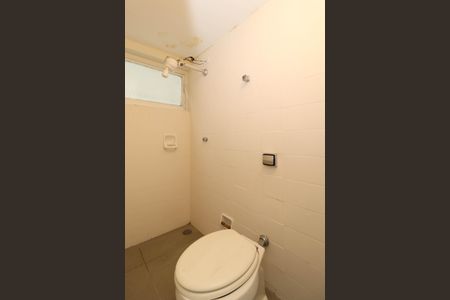 Casa à venda com 212m², 3 quartos e 2 vagasBanheiro de serviço