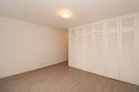 Casa à venda com 212m², 3 quartos e 2 vagasSuíte 