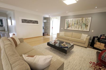 Apartamento à venda com 272m², 4 quartos e 3 vagas Apartamento à venda com 272m², 4 quartos e 3 vagasSala