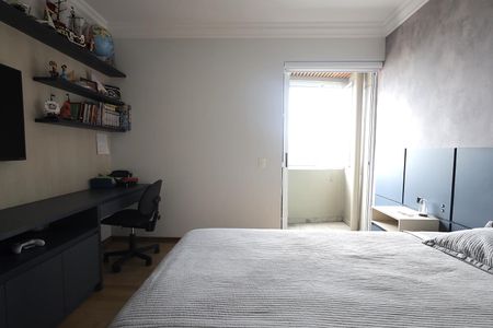 Apartamento à venda com 272m², 4 quartos e 3 vagas Apartamento à venda com 272m², 4 quartos e 3 vagasQuarto 2