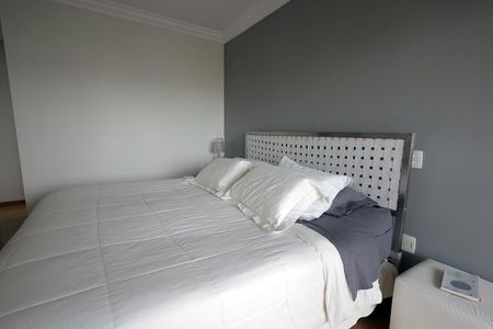 Apartamento à venda com 272m², 4 quartos e 3 vagas Apartamento à venda com 272m², 4 quartos e 3 vagasQuarto Suíte 2