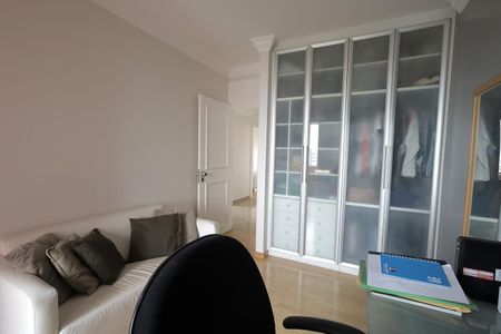 Apartamento à venda com 272m², 4 quartos e 3 vagas Apartamento à venda com 272m², 4 quartos e 3 vagasQuarto Suíte