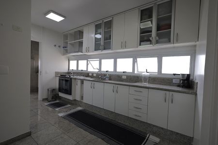 Apartamento à venda com 272m², 4 quartos e 3 vagas Apartamento à venda com 272m², 4 quartos e 3 vagasCozinha