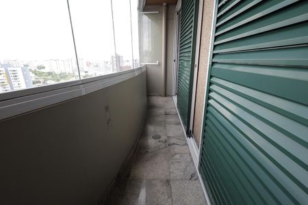 Apartamento à venda com 272m², 4 quartos e 3 vagas Apartamento à venda com 272m², 4 quartos e 3 vagasSacada Quartos