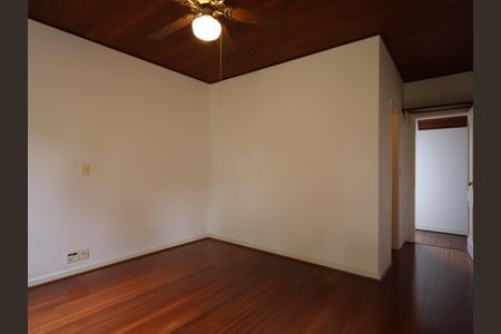 Casa para alugar com 1000m², 4 quartos e 8 vagasSuíte 3