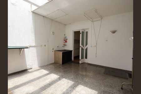Casa para alugar com 1000m², 4 quartos e 8 vagasÁrea de Serviço