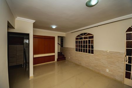 Casa para alugar com 3 quartos, 110m² em Santa Amelia, Belo Horizonte