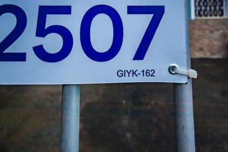 Casa à venda com 110m², 5 quartos e 1 vaga GIYK- 162