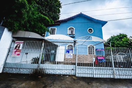 Casa à venda com 110m², 5 quartos e 1 vagaFachada