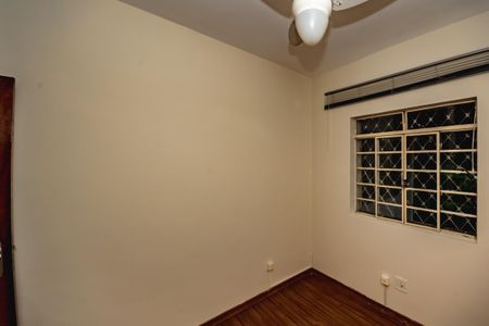 Casa à venda com 110m², 5 quartos e 1 vagaQuarto 1