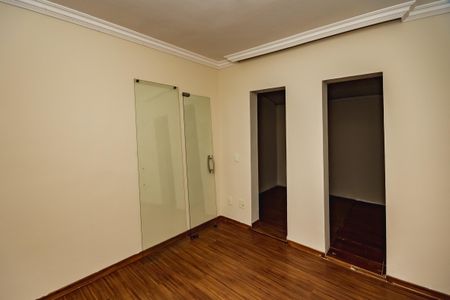 Casa à venda com 110m², 5 quartos e 1 vagaQuarto 3