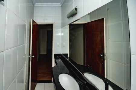 Casa à venda com 110m², 5 quartos e 1 vagaBanheiro Social