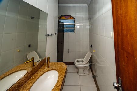 Casa à venda com 110m², 5 quartos e 1 vagaBanheiro da Suíte 2