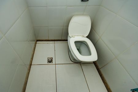 Casa à venda com 110m², 5 quartos e 1 vagaBanheiro de serviço