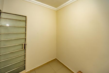 Casa à venda com 110m², 5 quartos e 1 vagaQuarto de Serviço